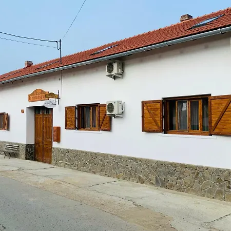 Casa La Moara Din Grădină Pensiune Eftimie Murgu